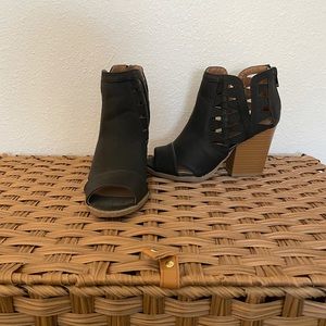 Black Peep Toe Heels